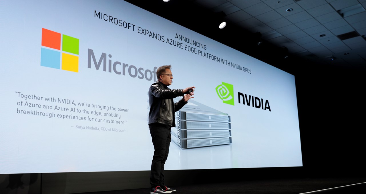 Robótica & IA en 2025: ¿ganará la “fuerza bruta”? Nvidia + Microsoft llevan el cómputo masivo a la nube y a los robots ⚙️🤖